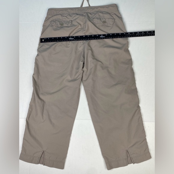 REI Women’s Size 14 Capri Pants Khaki Tan UPF 50 Nylon Outdoor Hiking Lot of 2 - Picture 3 of 11